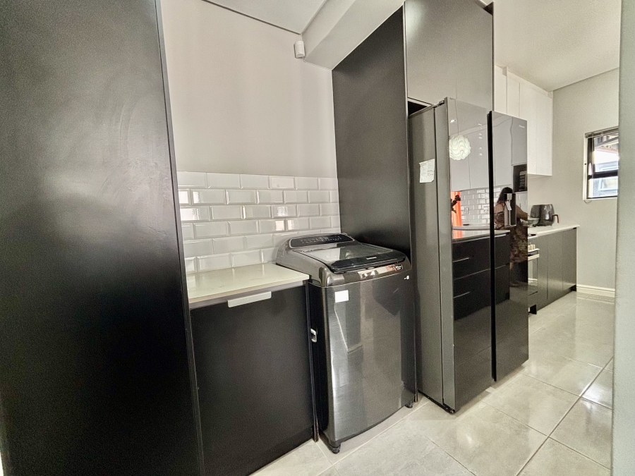 3 Bedroom Property for Sale in Sandown Western Cape